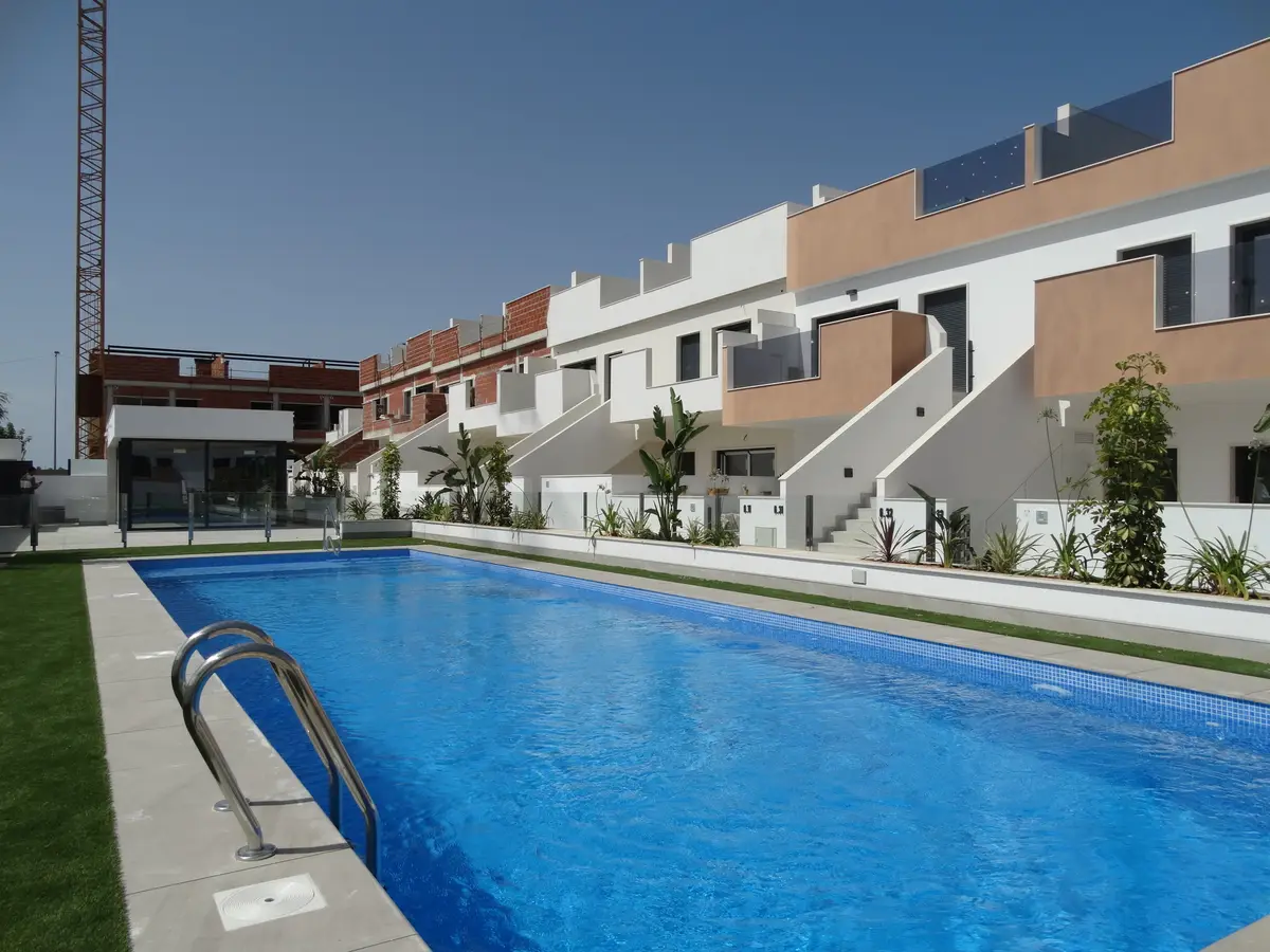 Bungalow with 3 bedrooms in Pilar de la Horadada, Alicante, €295,000