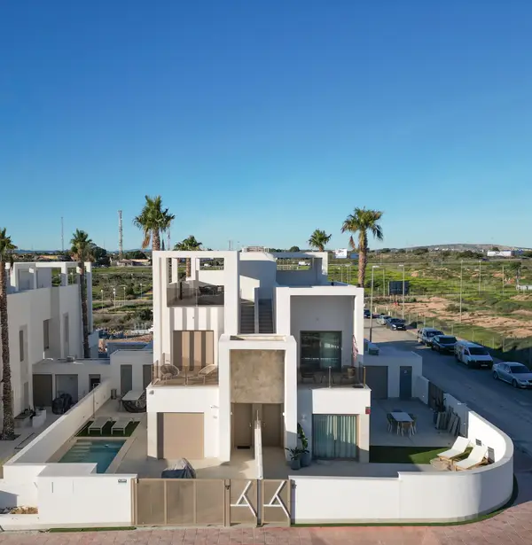 Townhouse with 3 bedrooms in Los Alcázares, Murcia, €439,000 — photo 3