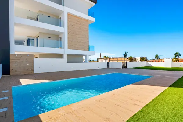 Apartment with 3 bedrooms in Los Alcázares, Murcia, €359,900 — photo 2