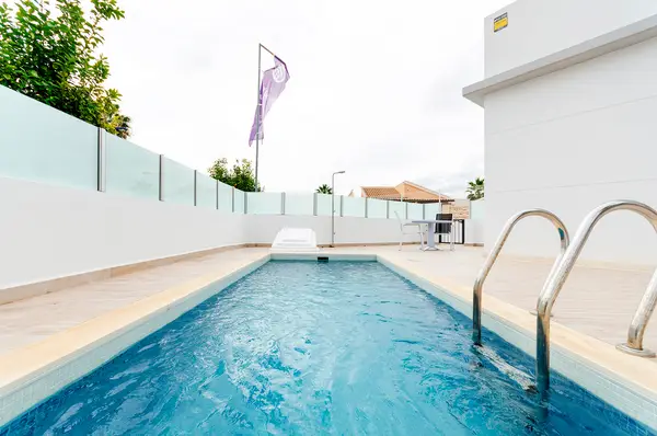 Detached with 3 bedrooms in Torrevieja, Alicante, €424,000 — photo 3