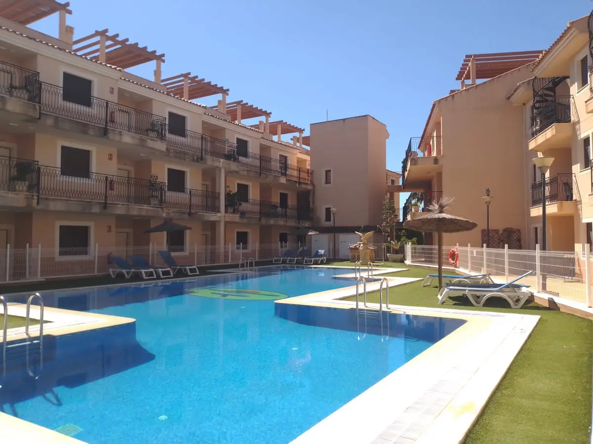 Apartment with 2 bedrooms in Águilas, Murcia, €123,000