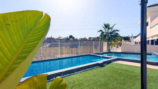 Apartment with 2 bedrooms in Lo Crispin, Alicante, €215,000 — photo 2