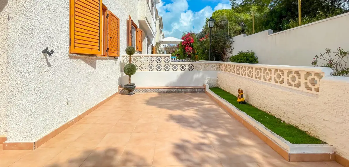 Townhouse with 2 bedrooms in Orihuela Costa, Alicante, €249,000