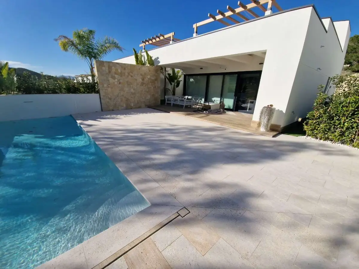 Villa with 3 bedrooms, €795,000