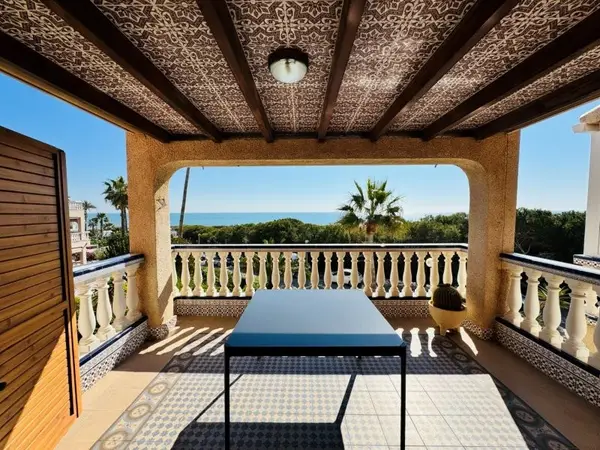 Duplex with 2 bedrooms in Guardamar del Segura, Alicante, €450,000 — photo 2