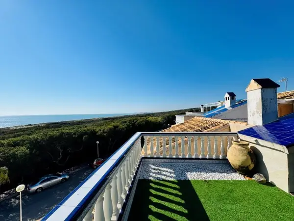 Duplex with 2 bedrooms in Guardamar del Segura, Alicante, €450,000 — photo 4