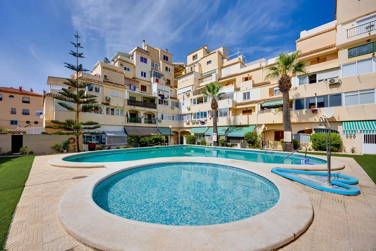 Apartment with 1 bedroom in Torrevieja, Alicante, €135,000