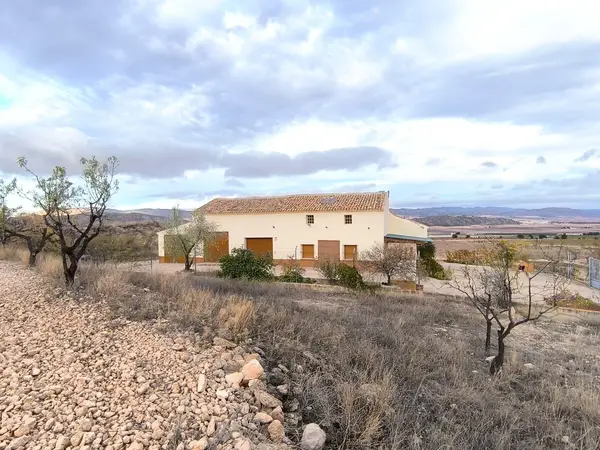 Country_house with 5 bedrooms in Yecla, Murcia, €2,400,000 — photo 4