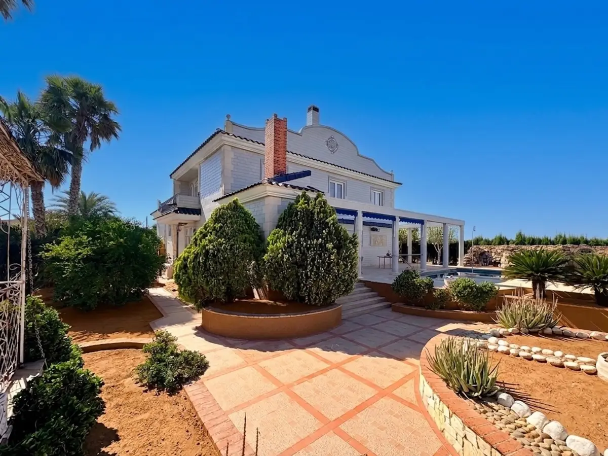 Country_house with 6 bedrooms in San Fulgencio, Alicante, €699,000