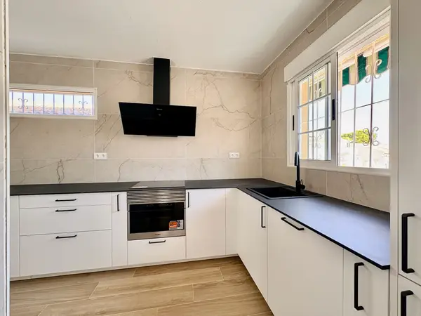 Other with 4 bedrooms in Orihuela, Alicante, €270,000 — photo 3