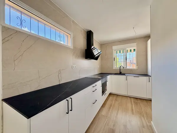 Other with 4 bedrooms in Orihuela, Alicante, €270,000 — photo 4