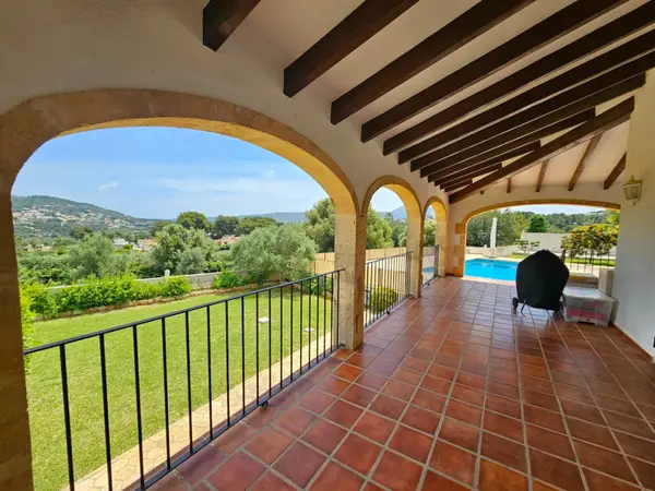 Villa with 6 bedrooms in Jávea, Alicante, €1,295,000 — photo 2