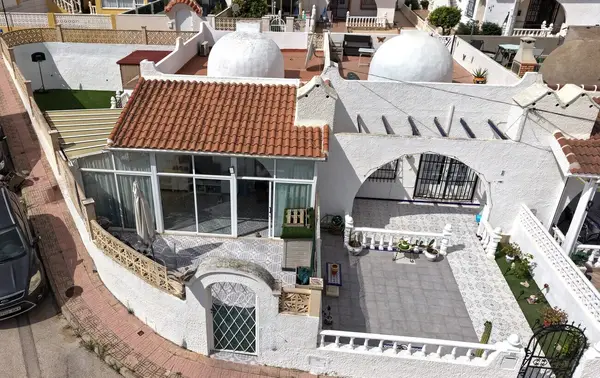 Bungalow with 2 bedrooms in Blue Lagoon, Alicante, €209,950 — photo 2