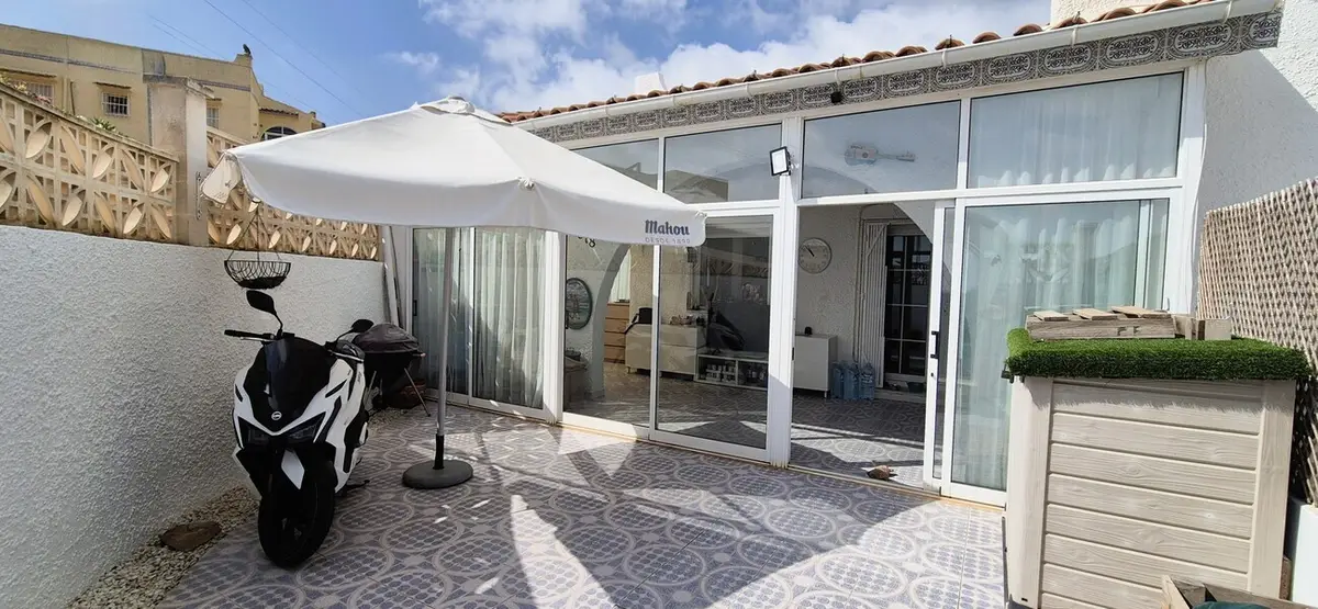 Bungalow with 2 bedrooms in Blue Lagoon, Alicante, €209,950