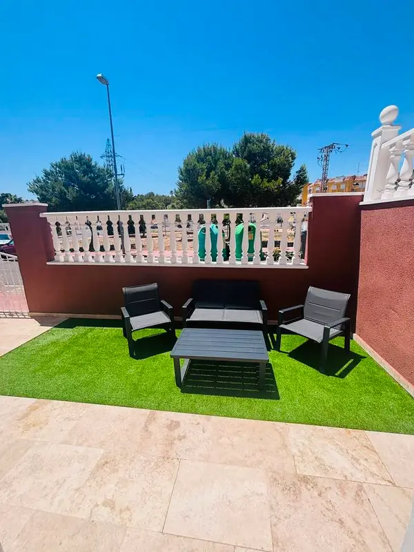 Villa with 3 bedrooms in Orihuela Costa, Alicante, €250,000 — photo 3