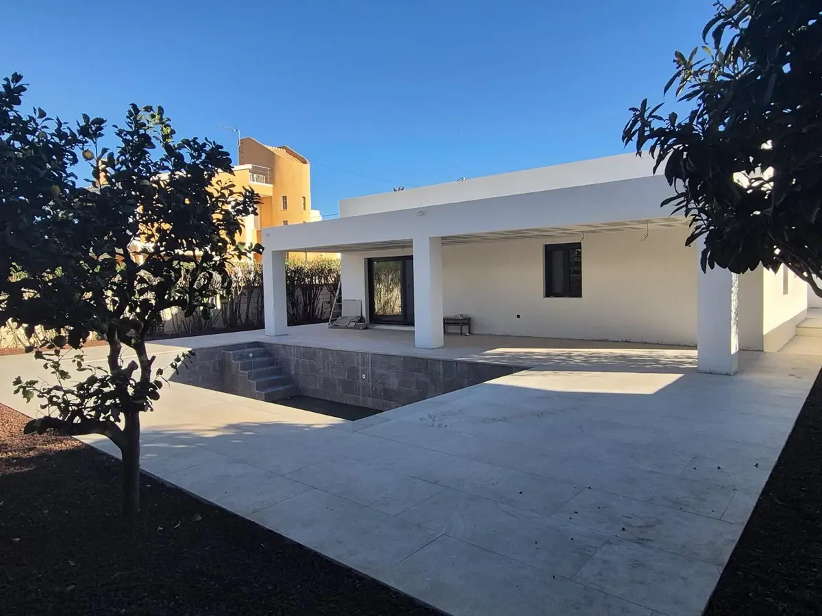 Villa with 3 bedrooms in Dénia, Alicante, €1,190,000