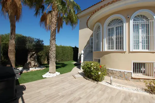 Villa with 5 bedrooms in Ciudad Quesada, Alicante, €850,000 — photo 4