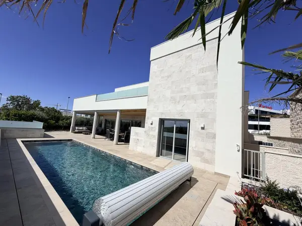 Villa with 5 bedrooms in Benijofar, Alicante, €1,750,000 — photo 3