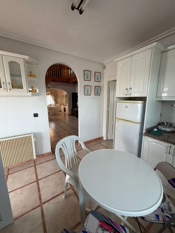 Villa with 5 bedrooms in Playa Flamenca, Alicante, €650,000 — photo 3