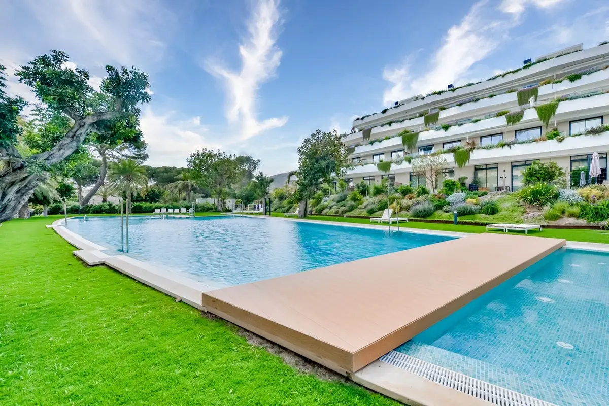 Apartment with 2 bedrooms in Alfas del Pi, Alicante, €659,000