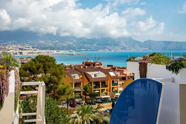 Apartment with 2 bedrooms in Alfas del Pi, Alicante, €659,000 — photo 3