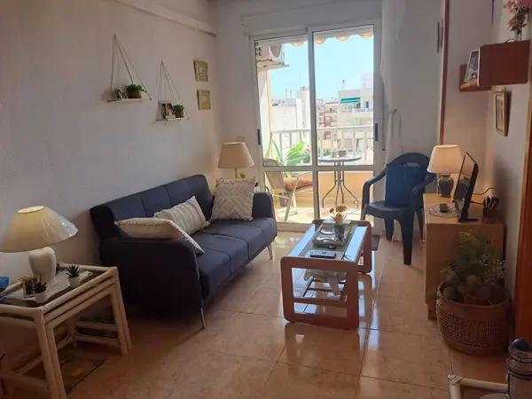 Apartment with 2 bedrooms in Torrevieja, Alicante, €124,999 — photo 2