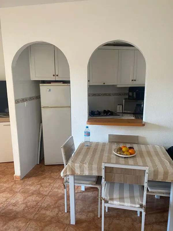 Apartment with 2 bedrooms in Torrevieja, Alicante, €129,900 — photo 2