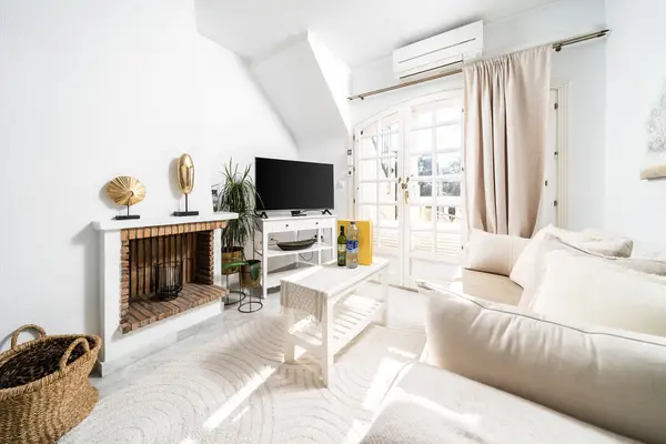 Apartment with 2 bedrooms in Torrevieja, Alicante, €389,000 — photo 4