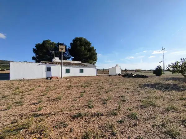 Country_house with 3 bedrooms in Yecla, Murcia, €160,000 — photo 4