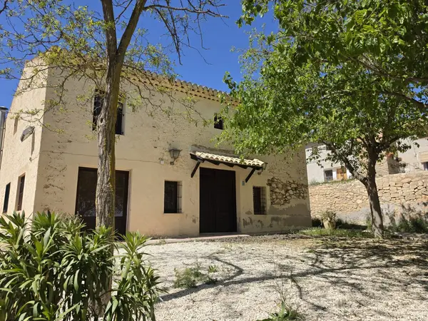 Country_house with 5 bedrooms in Monóvar/monóver, Alicante, €199,995 — photo 2