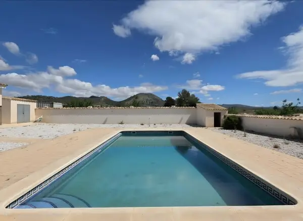 Villa with 3 bedrooms in Monóvar/monóver, Alicante, €319,995 — photo 2