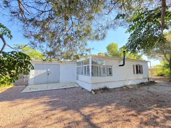 Villa with 3 bedrooms in Monóvar/monóver, Alicante, €179,995 — photo 4