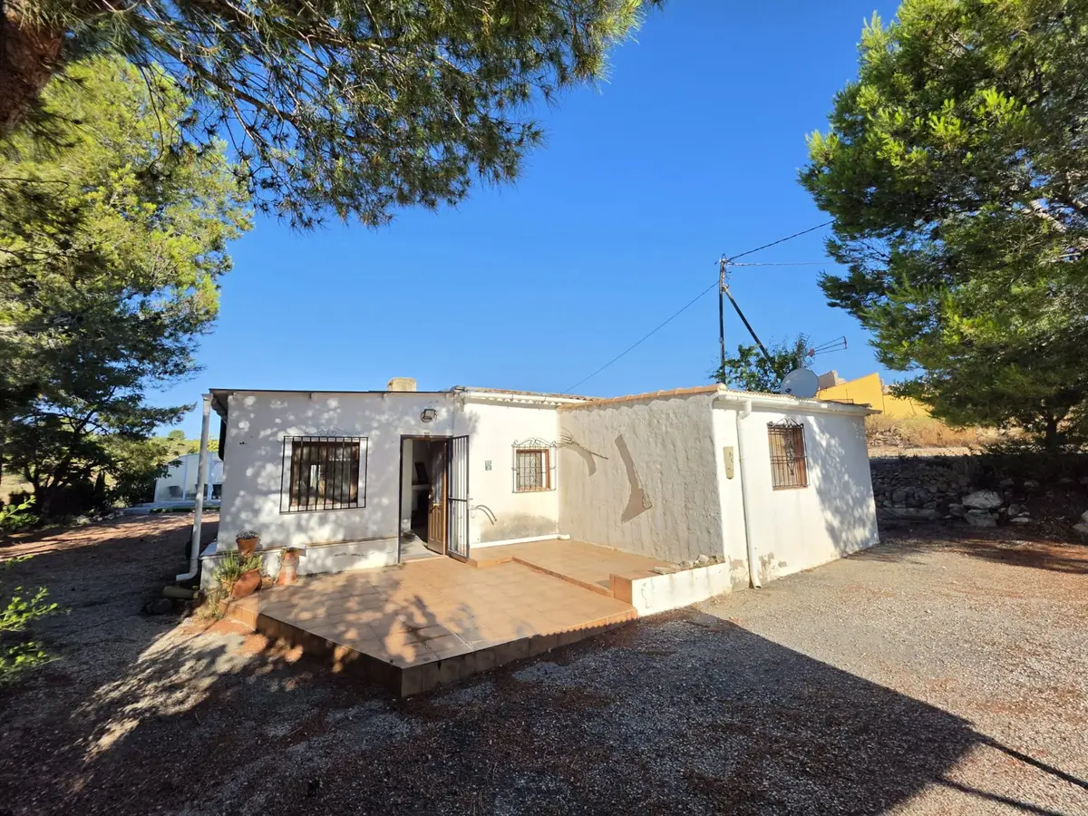 Villa with 3 bedrooms in Monóvar/monóver, Alicante, €179,995