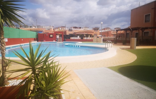 Apartment - Flat - Herverkoop - Los Montesinos - Los Montesinos - Urb. La Herrada