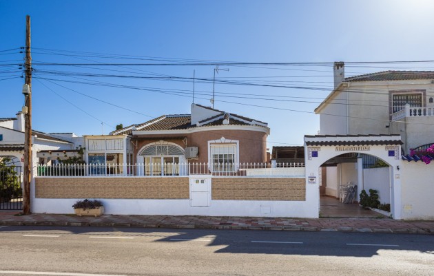 Detached Villa - Herverkoop - Torrevieja - Urbanización San Luis