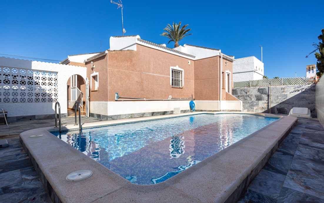 Herverkoop - Detached Villa - Torrevieja - Urbanización San Luis