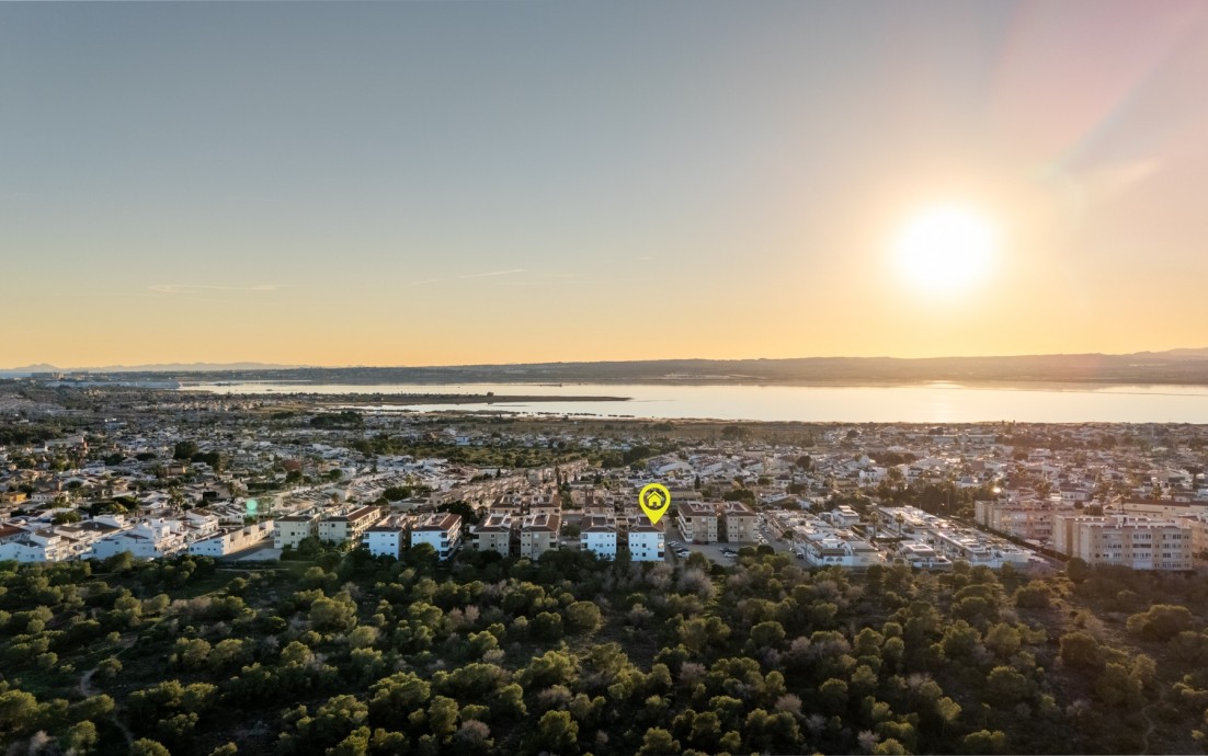 Resale - Apartment flat - Torrevieja - La Siesta