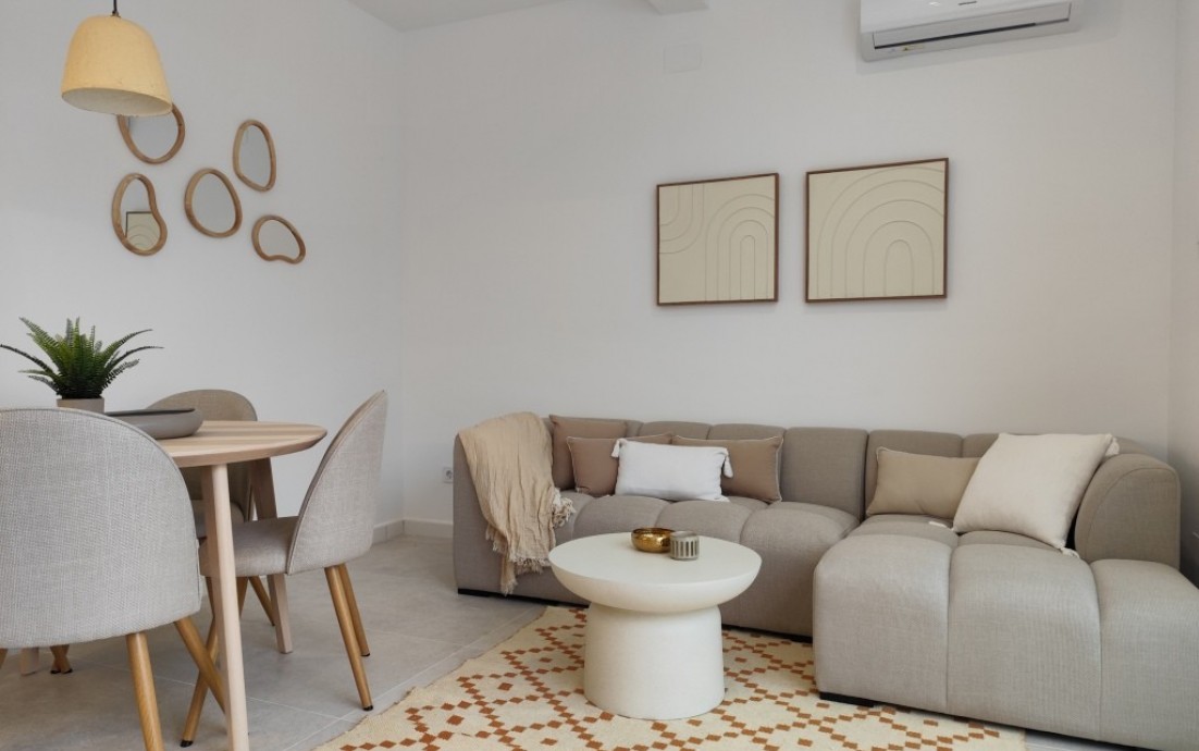 Resale - Bungalow - La Siesta