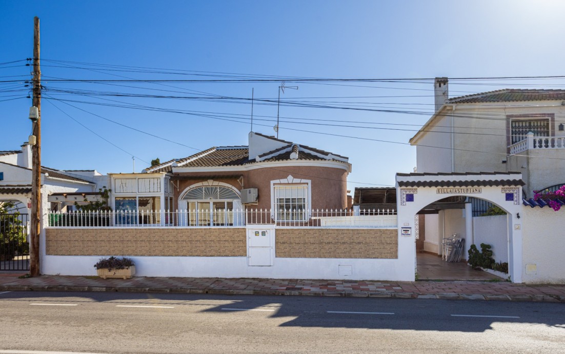 Resale - Detached Villa - Torrevieja - Urbanización San Luis