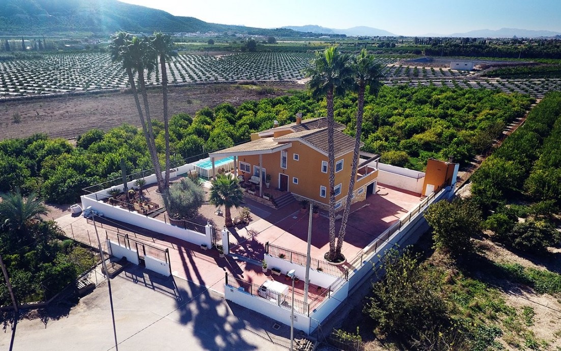 Resale - Finca / Country Property - Orihuela