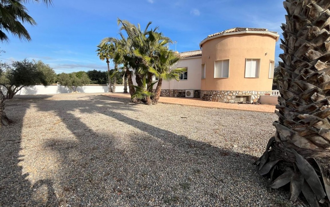 Resale - Villa - Catral
