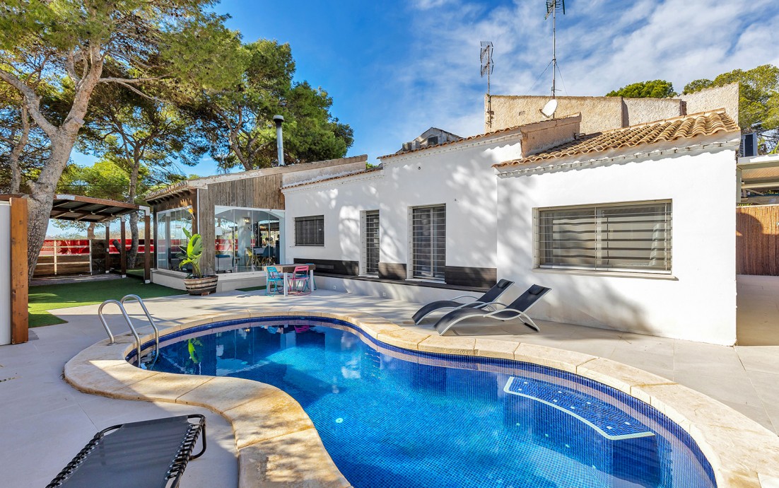 Resale - Villa - Orihuela Costa