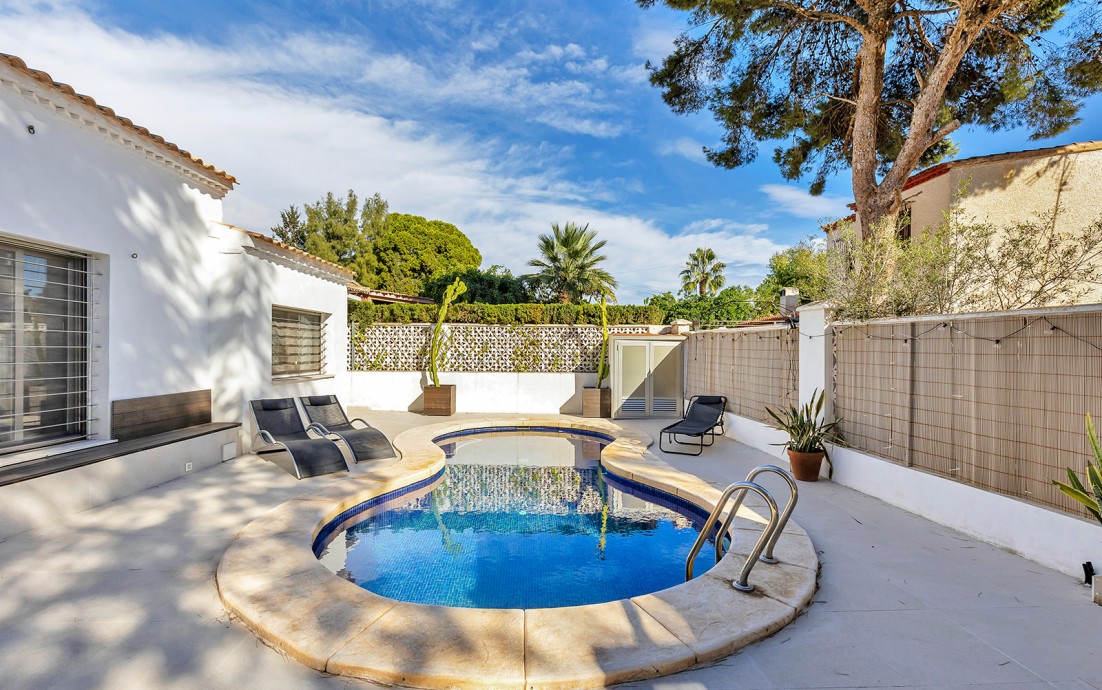 Resale - Villa - Orihuela Costa