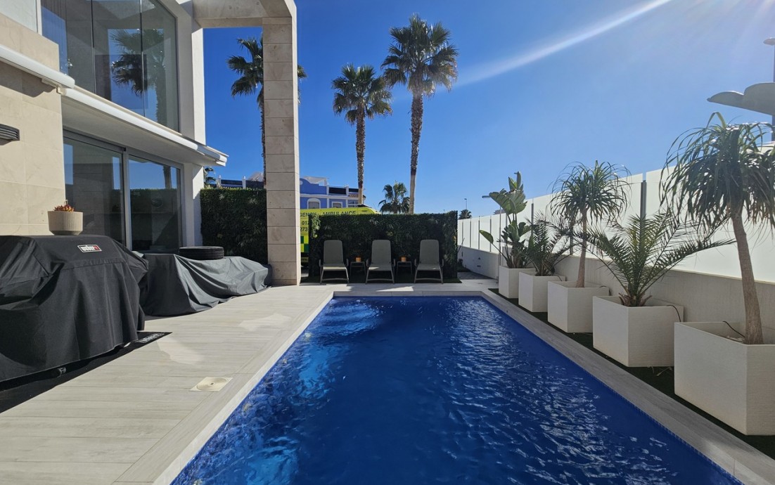 Revente - Villa - Cabo Roig