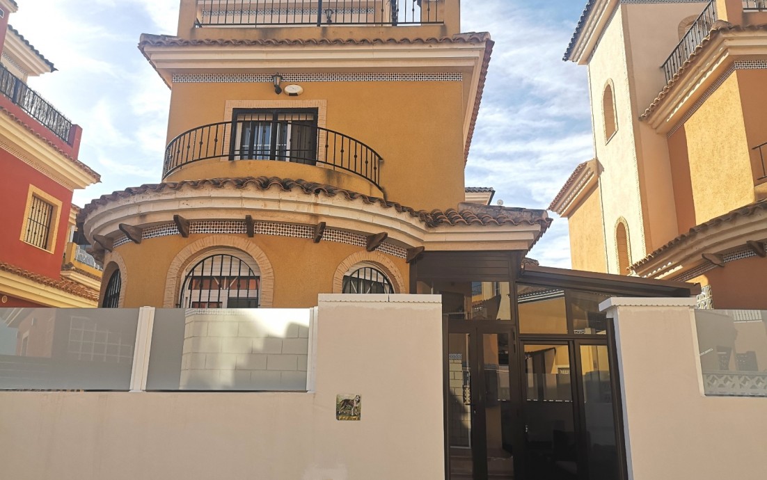 Venta - Villa - Los Montesinos - La herrada