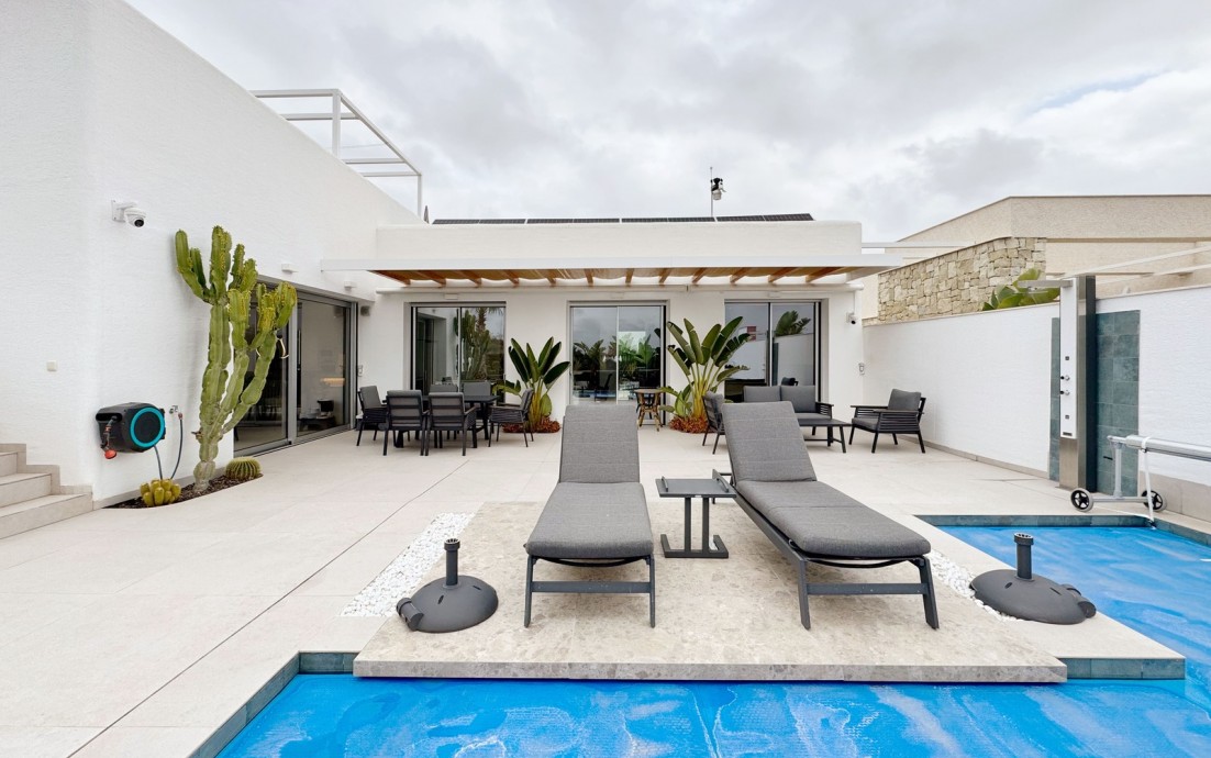 Venta - Villa - Los Montesinos - La herrada