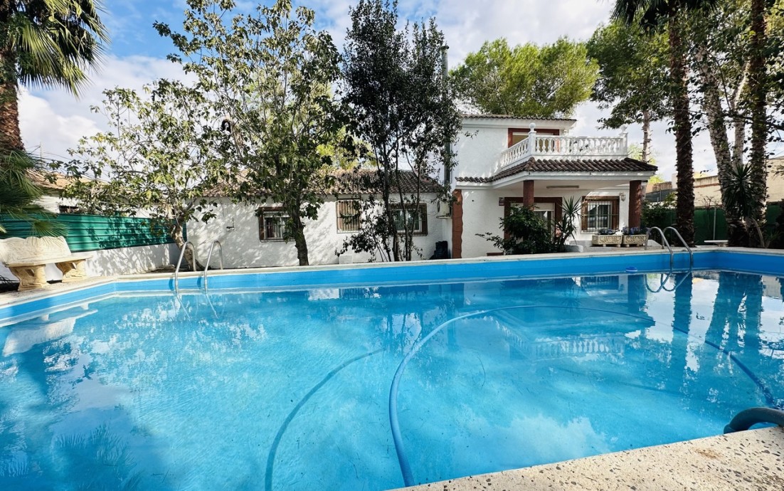Venta - Villa - Orihuela