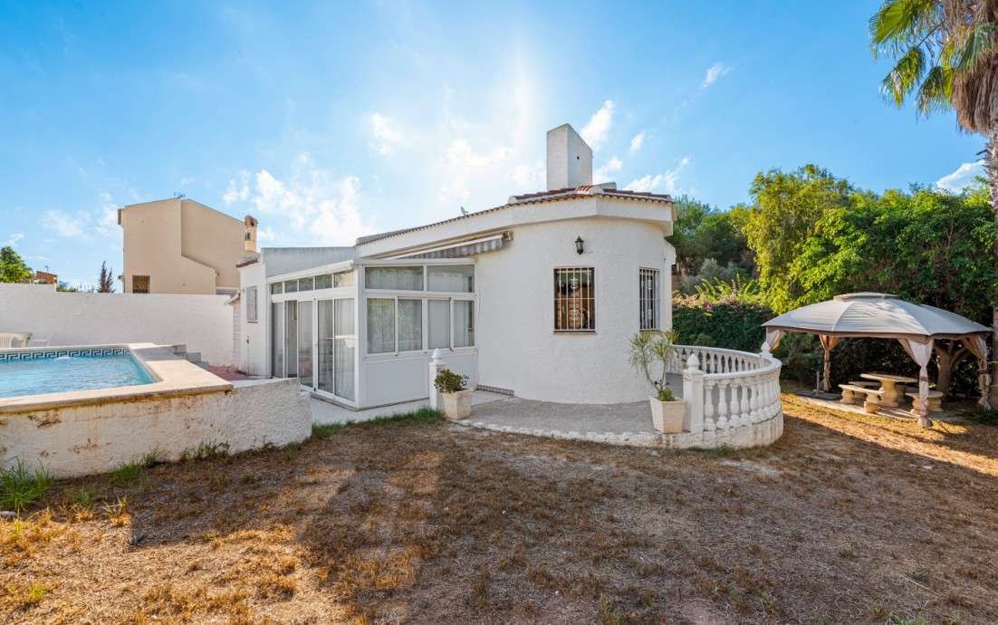 Venta - Villa - San Miguel de Salinas - Ciudad de las Comunicaciones