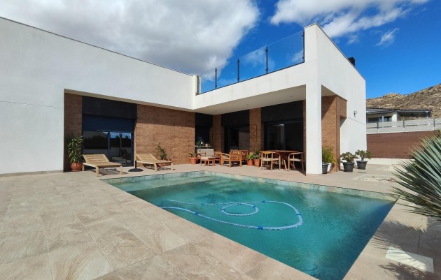 Villa - Nueva construcción  - Pinoso - Pinoso
