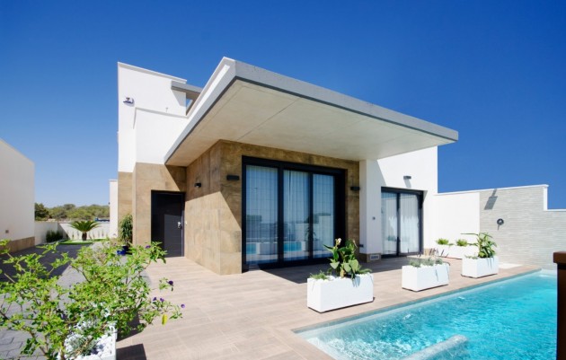 Villa - Nueva construcción  - San Miguel de Salinas - San Miguel de Salinas